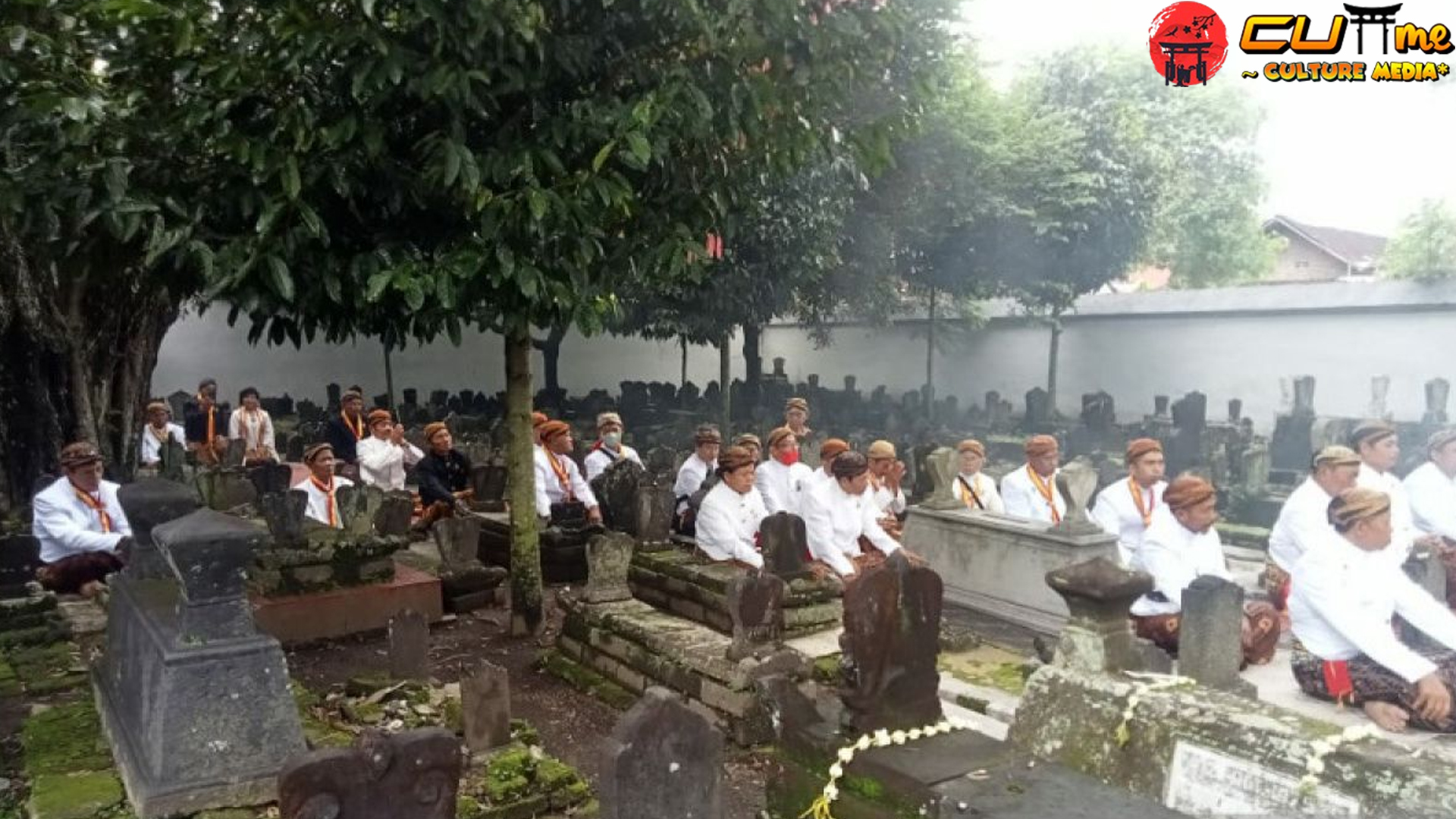 Sadranan Solo Tradisi Kirim Doa Lewat Sajian dan Ziarah!