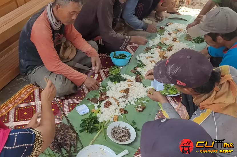 Botram Saat Nasi Liwet Jadi Alat Pemersatu Orang Sunda!
