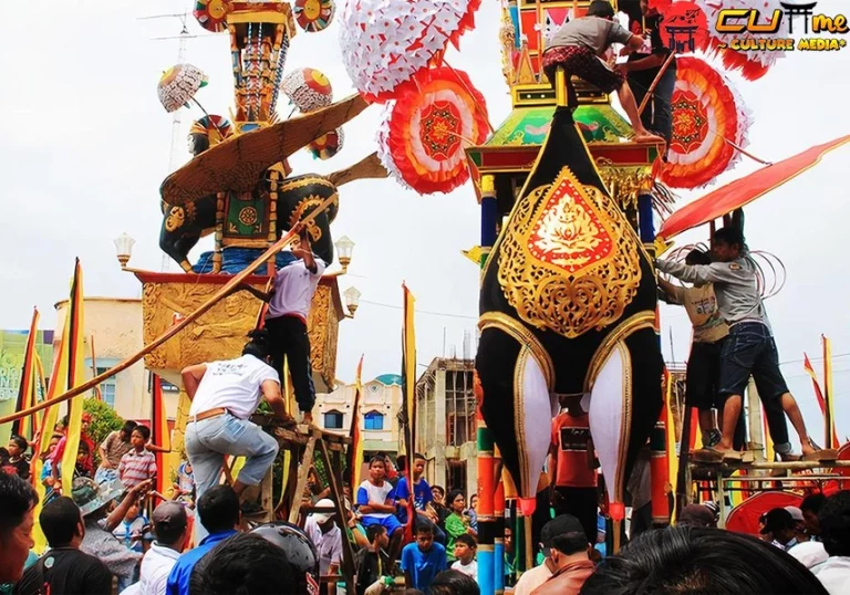 Jelajahi Tabuik 3 Budaya Khas Sumatera Barat!