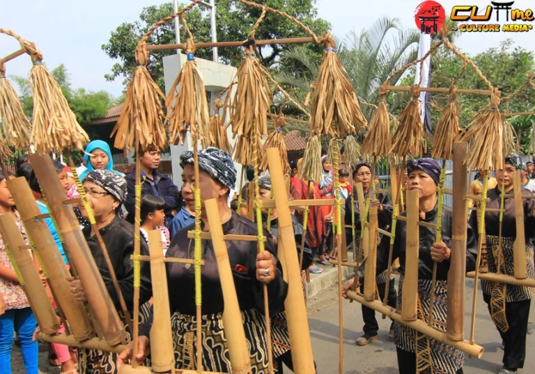 Angklung 1 Alat Musik Tradisional Paling Unik!