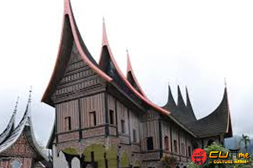 Rumah Padang 9 Unik Kekuatan Wanita Minang