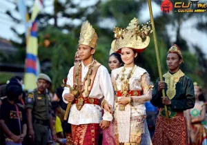 Tulang Bawang: Anggun & 55 Bersejarah Budaya!