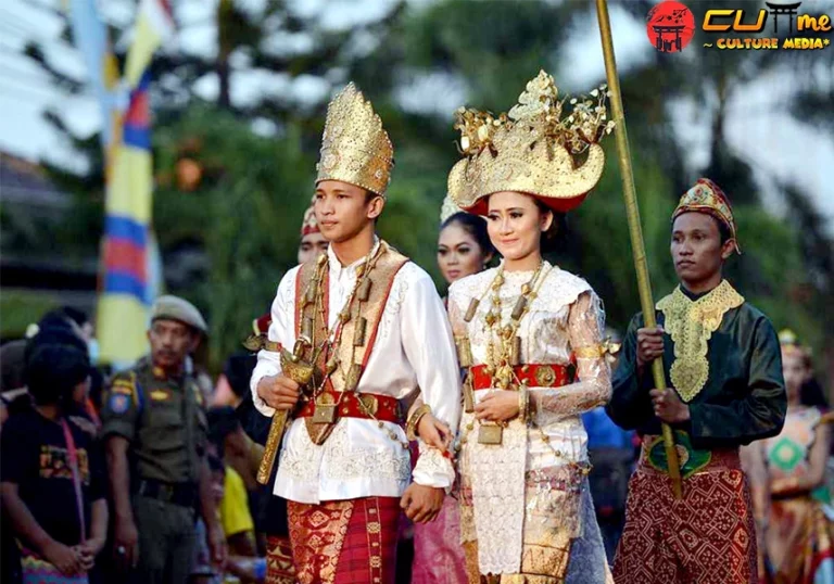 Tulang Bawang: Anggun & 55 Bersejarah Budaya!