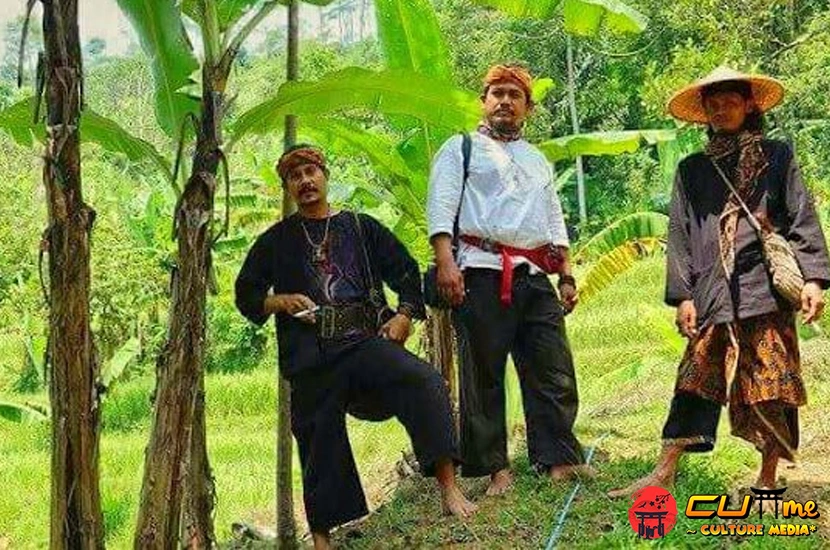 Baju Pangsi Cantik 5 Identitas Bangsa Indonesia